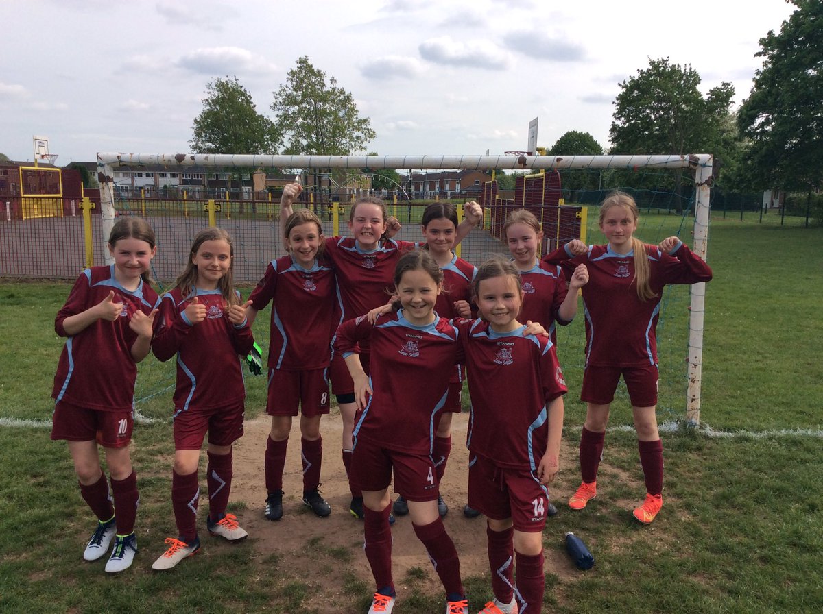 leen_mills's tweet photo. Well played our year 5/6 who beat @HillsidePrimary 3-0 #hucknall #winners #teamleen https://t.co/NeNbakoG5P
