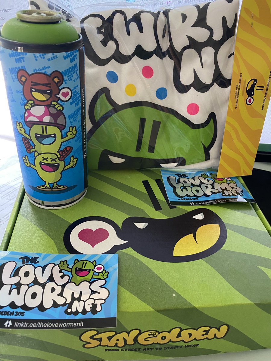 LogicLadyAI's tweet image. Thank you so much @TheLovewormsNFT I am so happy with the prizes you sent me! #thelovewormsnft 😍
