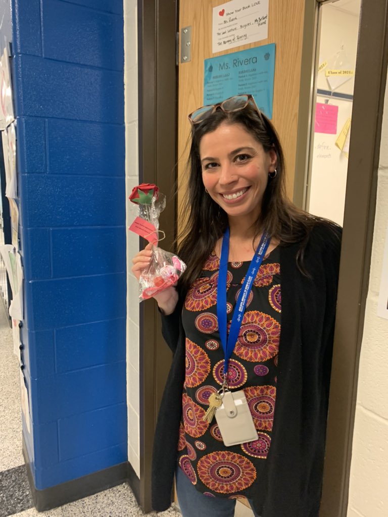 PotomacSHS's tweet photo. Spanish honor society would like to wish all teachers at Potomac and very Happy Teacher Appreciate Week!!! We thank you all for all the hard work and dedication you put towards your students💙💙💙 https://t.co/VlC0SPZBHZ