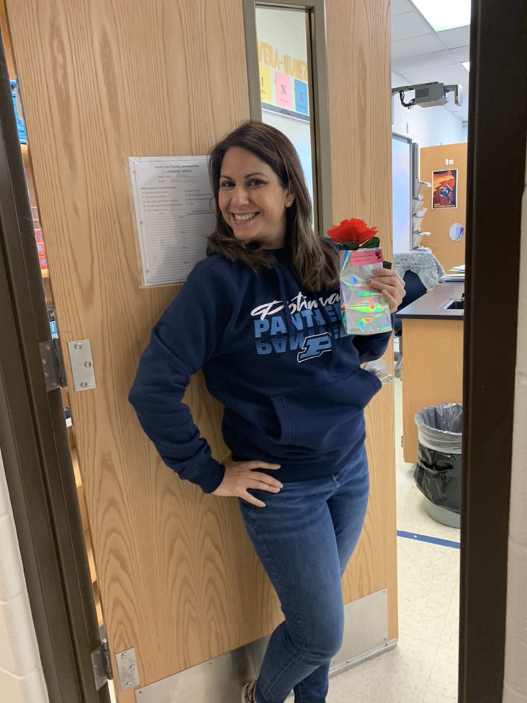 PotomacSHS's tweet photo. Spanish honor society would like to wish all teachers at Potomac and very Happy Teacher Appreciate Week!!! We thank you all for all the hard work and dedication you put towards your students💙💙💙 https://t.co/VlC0SPZBHZ