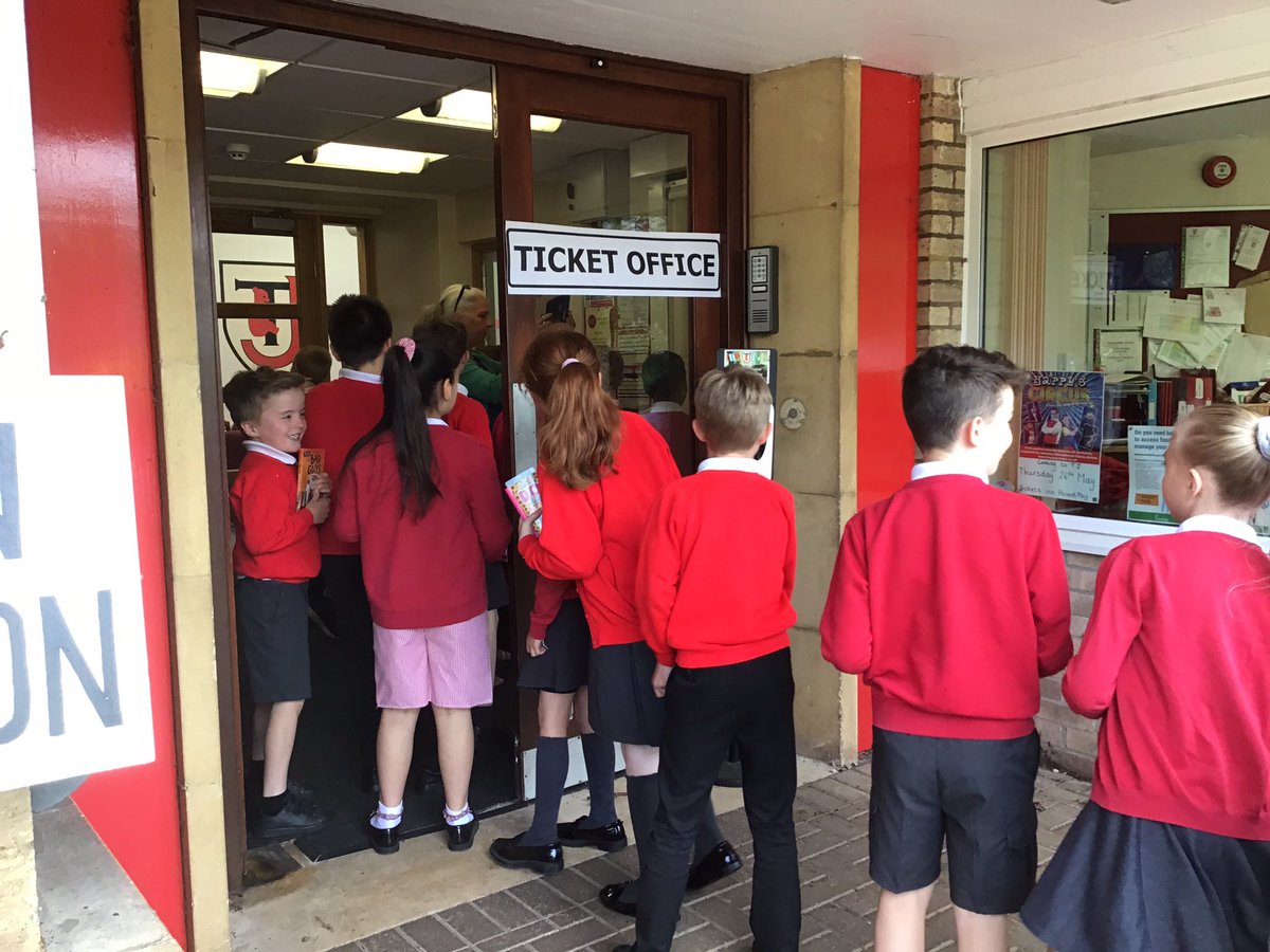 TJPrimary's tweet photo. All aboard the TJ Express! Year 4 embarked on a steam train journey today to start our ‘All Aboard’ topic. We can’t wait to experience the real thing in two weeks time 😊 #TJHistory #TJIPC #TJYear4 https://t.co/1j5HybL9Sg
