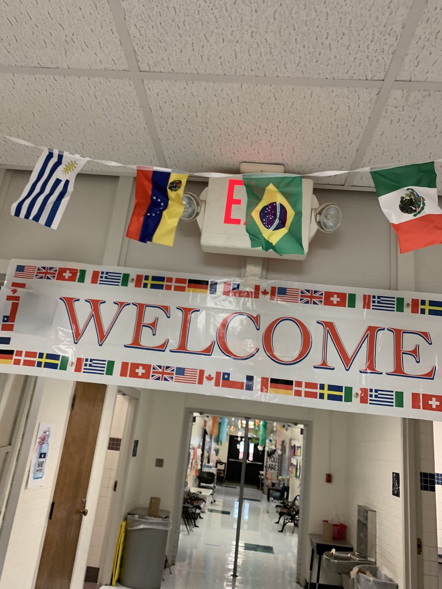 fainrockets's tweet photo. Lots of multicultural awareness going on in 3rd grade today!  @Venzor2Fain @MsLParsons88 @WFISDschools https://t.co/I67Yc4jszF