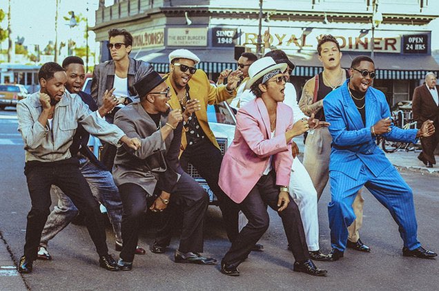 BrunoMars1Chart's tweet photo. #BrunoMars and #MarkRonson's 'Uptown Funk' is now the 2nd most viewed English Music Video on YouTube | 5.5.22 https://t.co/BiCGFCzUqx