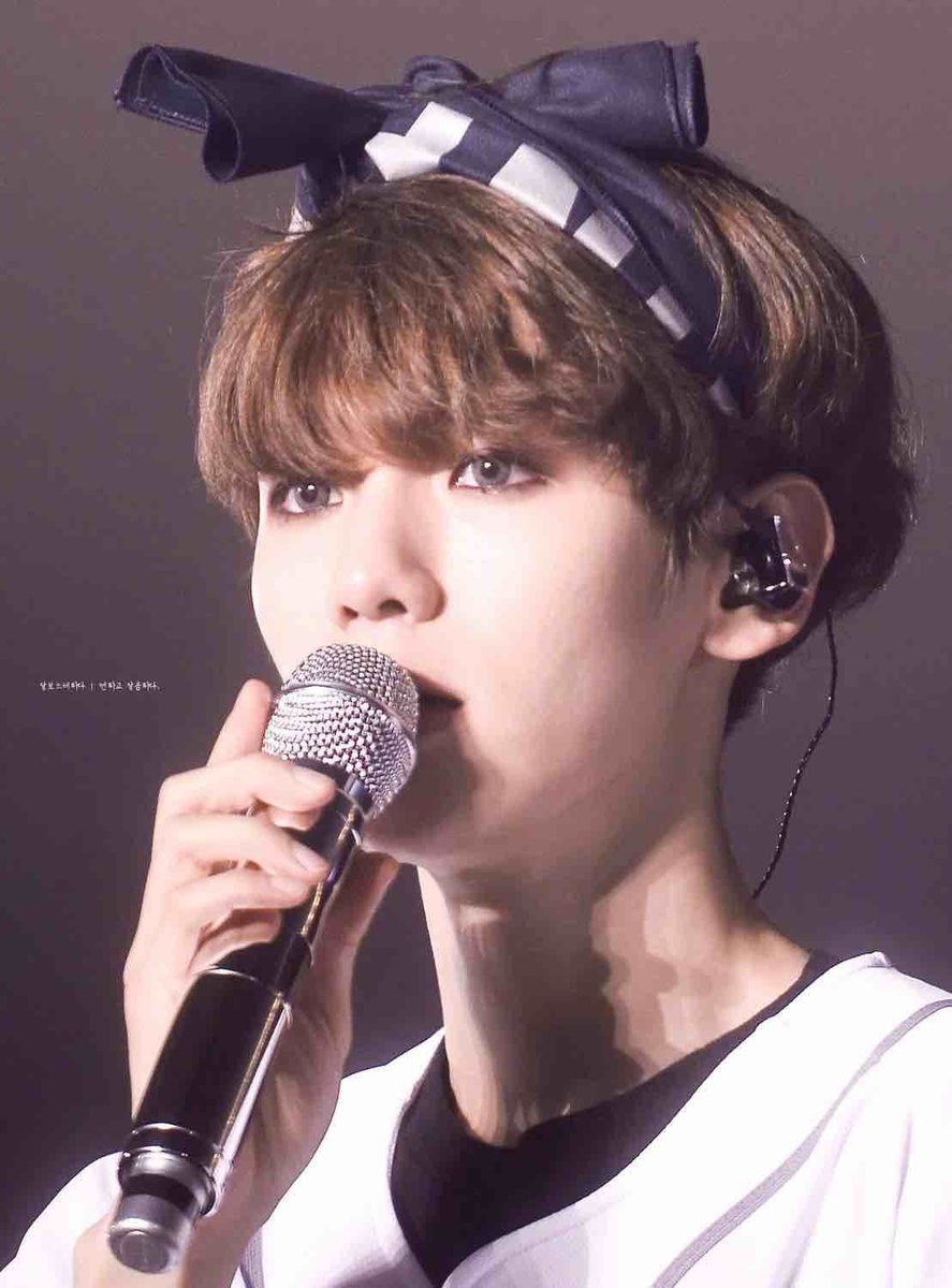 Shark_2can's tweet photo. 我的04号少年baek呐～祝你生日快乐

平安喜乐，万事顺遂

健健康康的退伍，平平安安的回来

 #HappyBaekhyunDay https://t.co/rMyO9xqZtb