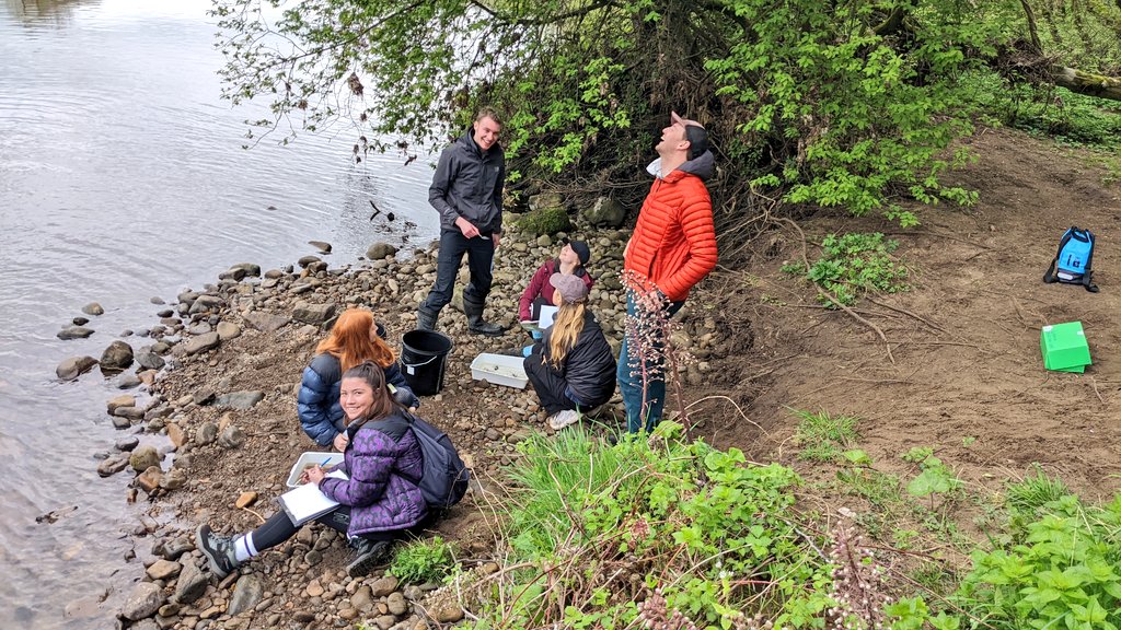 ZarahPattison's tweet photo. .@JaHardwick8 leading on the invertebrate sampling project for @SciencesNCL #fieldcourse. They even had a special helper ... #fielddogs https://t.co/bqrXOkSymc
