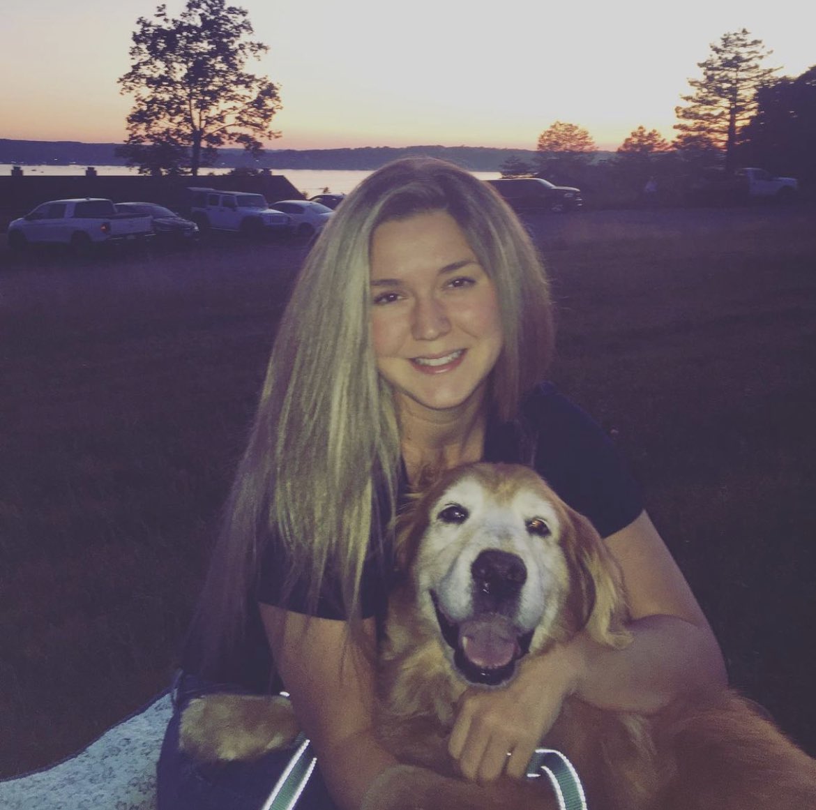 UFJaxEM's tweet image. Next up for our #InternIntros is Dr. Melissa Kane. Melissa is a Clearwater, FL native who is joining us from LECOM Bradenton. She is moving to Jax with her husband Tyler and their golden retriever, Blossom! Welcome to the #ShandsFam Melissa! #JaxEM