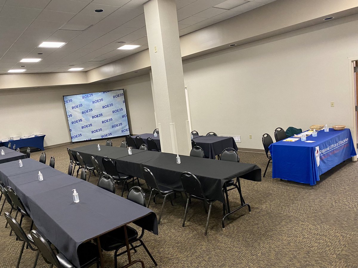 LMPROE35's tweet photo. Preparing for tonight’s event! We are excited to honor excellence in education! #we❤️ourschools #roe35 https://t.co/S0wMcLtXA1