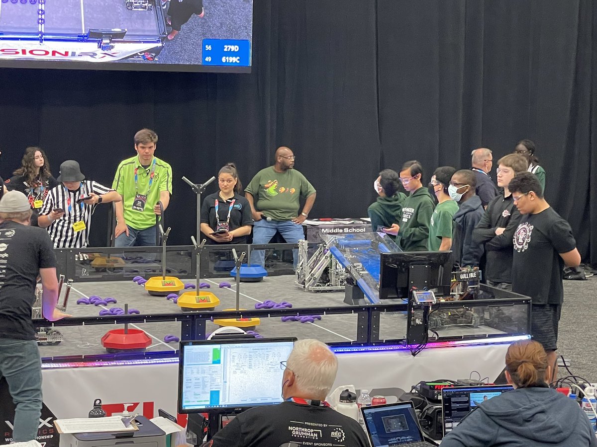 osseo_robotics's tweet photo. After a last second disappointing loss in our 8th qualifying match, the boys bounced back to win the 9th. One left and we will await alliance selection for divisional playoffs to see who is the best in the world! @ISD279 @OSHorioles @CityofOsseo @CoryHMcIntyre https://t.co/dD1nPwbMKi