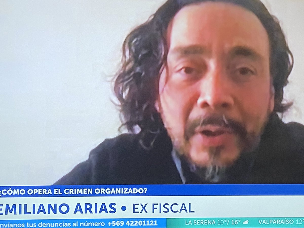 Duna2022's tweet photo. Vi en @ContigoCHV a @emilianoarias y a primer golpe de vista lo confundí con @jorgemolinas.🤣 https://t.co/TFbdgZZDWh