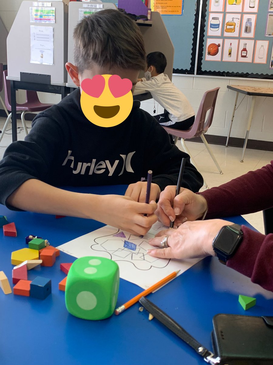 BonuraDiana's tweet photo. In #math we are making #2DShape collages. We had to roll a die to pick a shape in order to create our art work! Great work! https://t.co/nkYcedlI4J