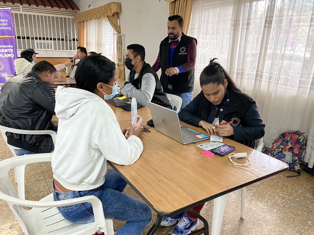 fjuntossepuede's tweet photo. ¡Ya estamos en nuestra jornada de Atención al Migrante en Venecia #Tunjuelito!

Acércate a la diagonal 49 #53B - 02 sur hasta las 3:00P.M.

¡Te esperamos! https://t.co/SDlaj4ZbxF