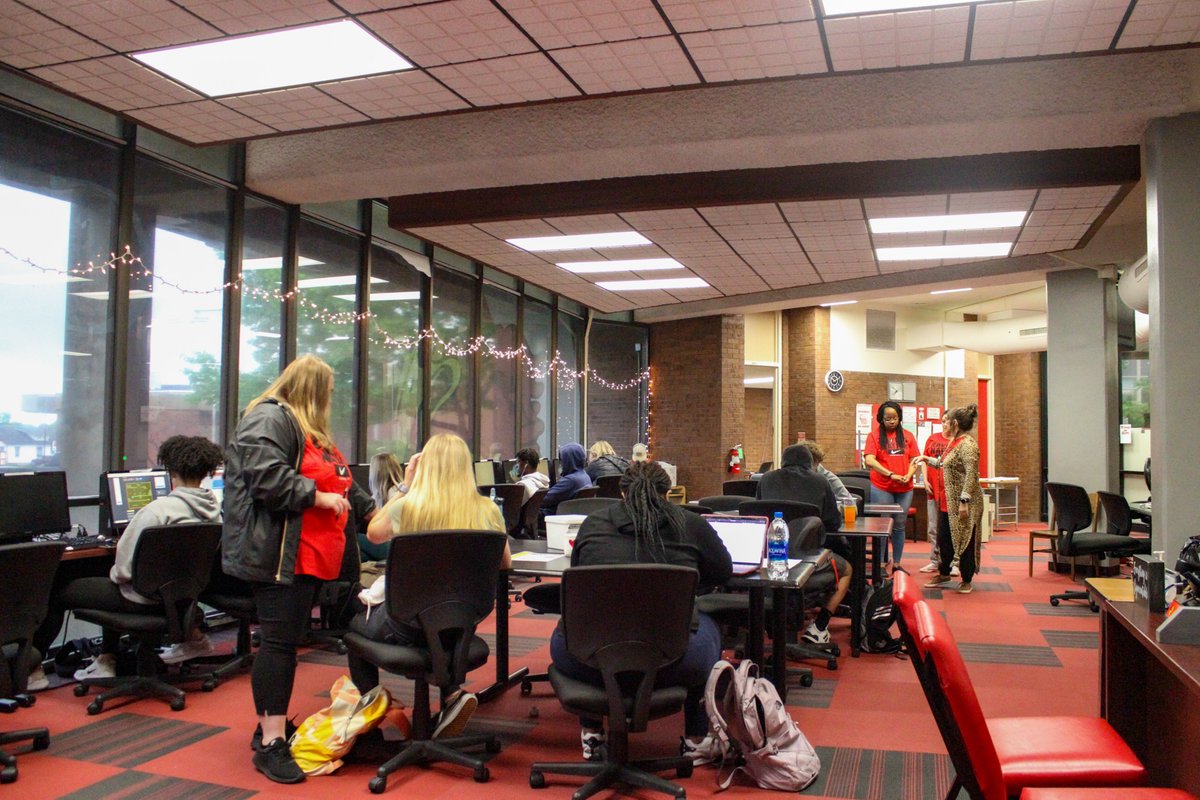 cccredravens's tweet photo. 🚨Today's Open House is in full effect until 2:00pm!🚨

If you can't make it today we have two more Open House days coming up!

May 19
June 2

For more information visit:
https://t.co/4X4gkUlW2Q

#CCC #OpenHouse #CCCEnrollment https://t.co/6M1Lg0wJLI