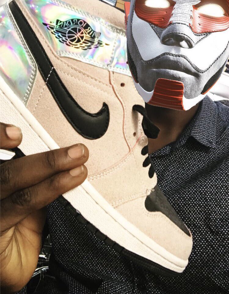 1FakeGangster's tweet photo. #FlexYourSneakerheads

!   FakeGangster | SNEAKER HEADS#9511 @discord 

I had a little trouble deciding between these two which was my favorite sneakers so I’m posting them both y’all be the judges😂 https://t.co/TbvDs6x5oJ