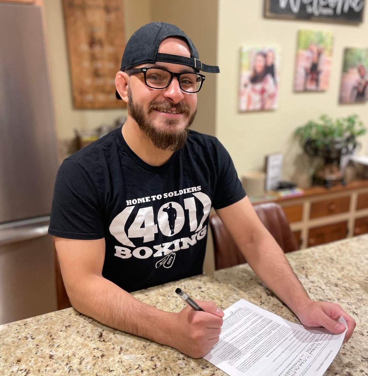 CESMMA's tweet photo. Who's excited to see @Richysant1010 back in action at #CES69 ✋🏽👋🏽✋🏽

Richie goes for his 8th victory in the #CESMMA cage June 17 at @BallysTwinRiver on @UFCFightPass https://t.co/JJUGpqJUT6