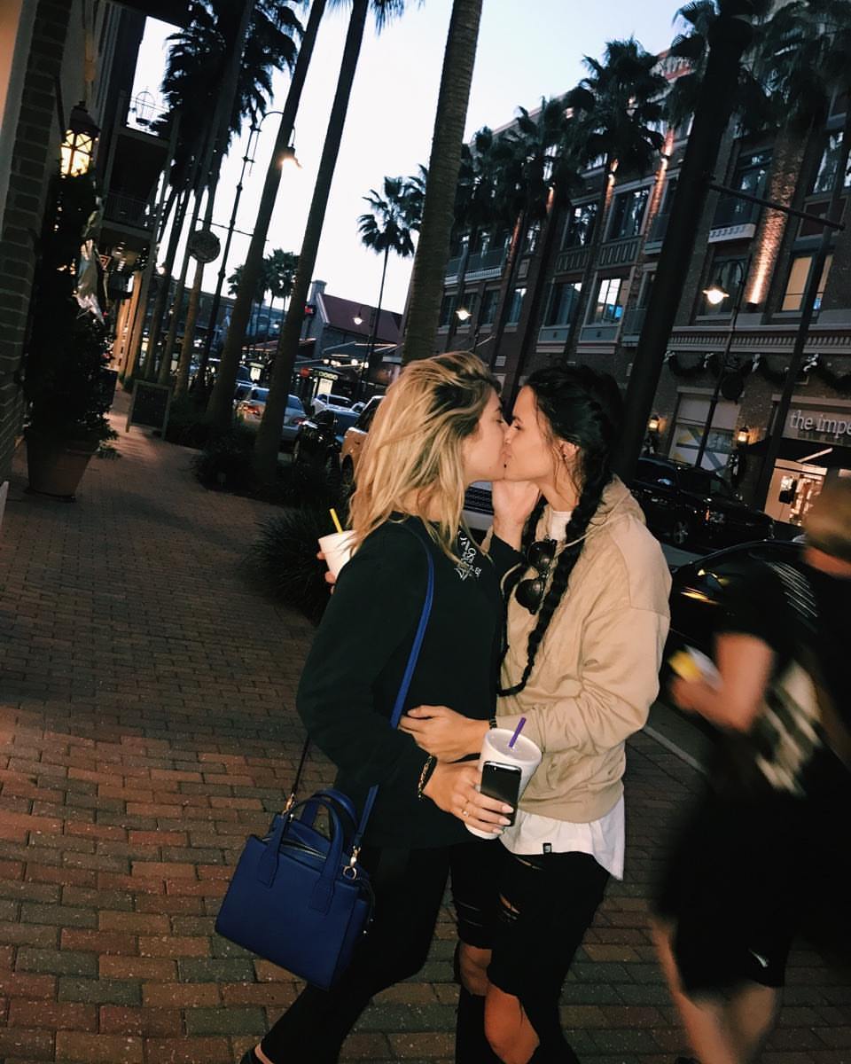 _LesbianGoals_'s tweet photo. https://t.co/w67JehIURj