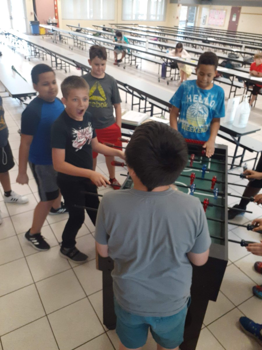 BrevAfterschool's tweet photo. Foosball, Giant tennis rackets, and flying kites at Discovery Elementary. #AfterschoolWorks #BAS321 https://t.co/OFUrwb0yPR