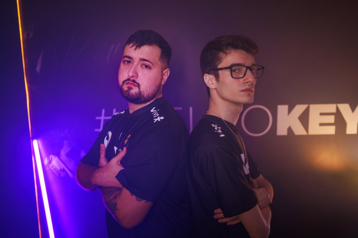 ESTOQUE RENOVADO:
Os uniformes estão de volta! 👕

Mundial de FF?
Início da VCT?
Semifinais do Wildtour?
Torça trajado com o manto: loja.gokeyd.com