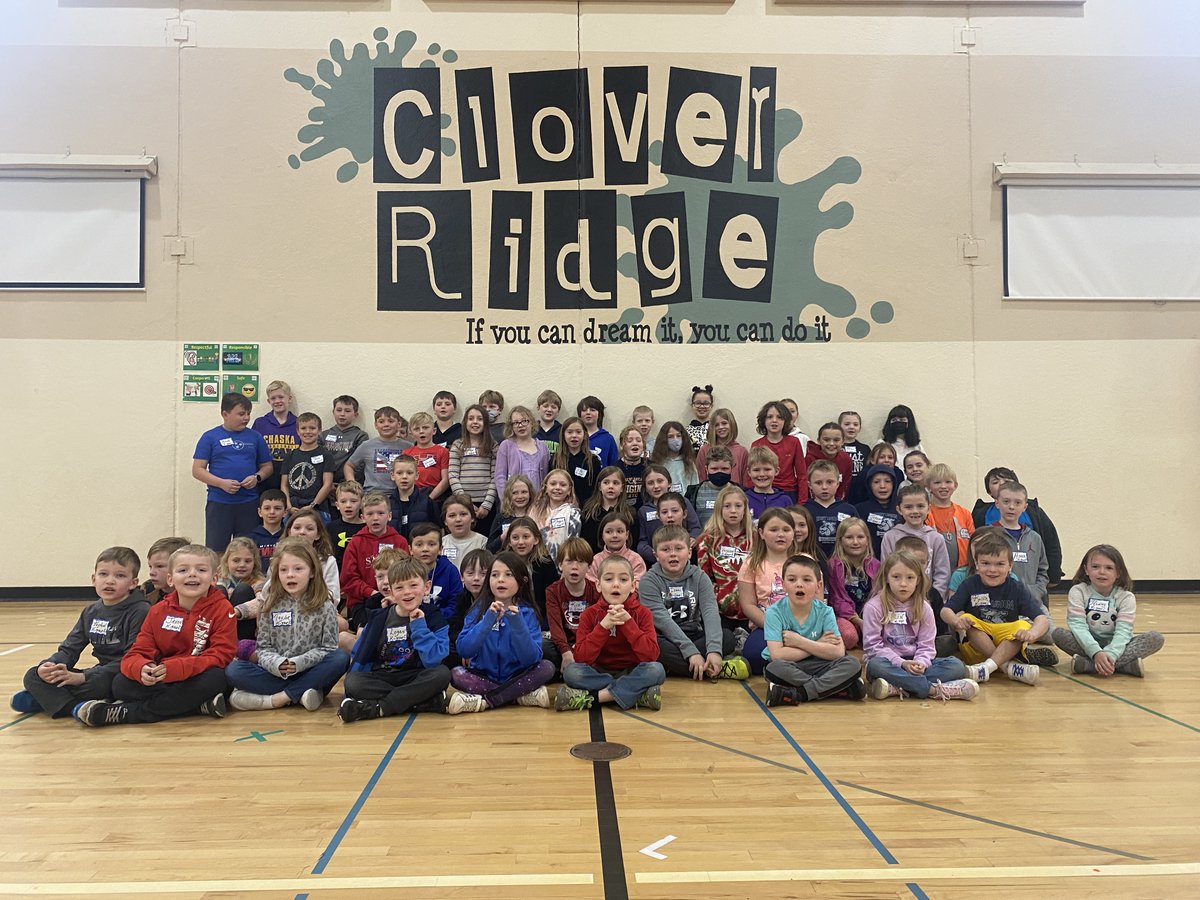 CloverRidgeElem's tweet photo. Welcome to the Clover Ridge Family! We are so excited to meet you! #EastUnion❤️ #NewFriends #BetterTogether TeamCRE🍀💚 https://t.co/sjsdjDJ6xJ