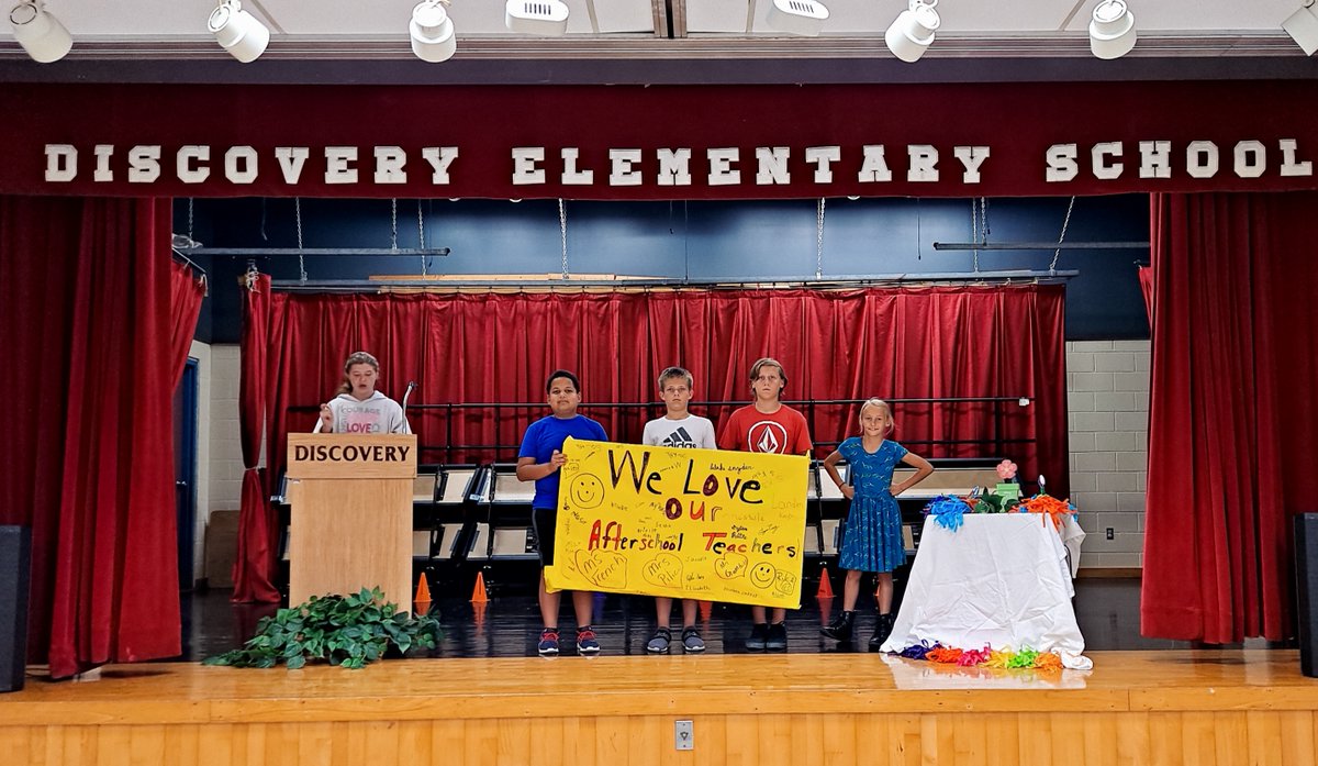 BrevAfterschool's tweet photo. The students at Discovery Elementary "Love" their afterschool teachers. #HeartofAfterschool #AfterschoolWorks https://t.co/i45ZR51zfZ