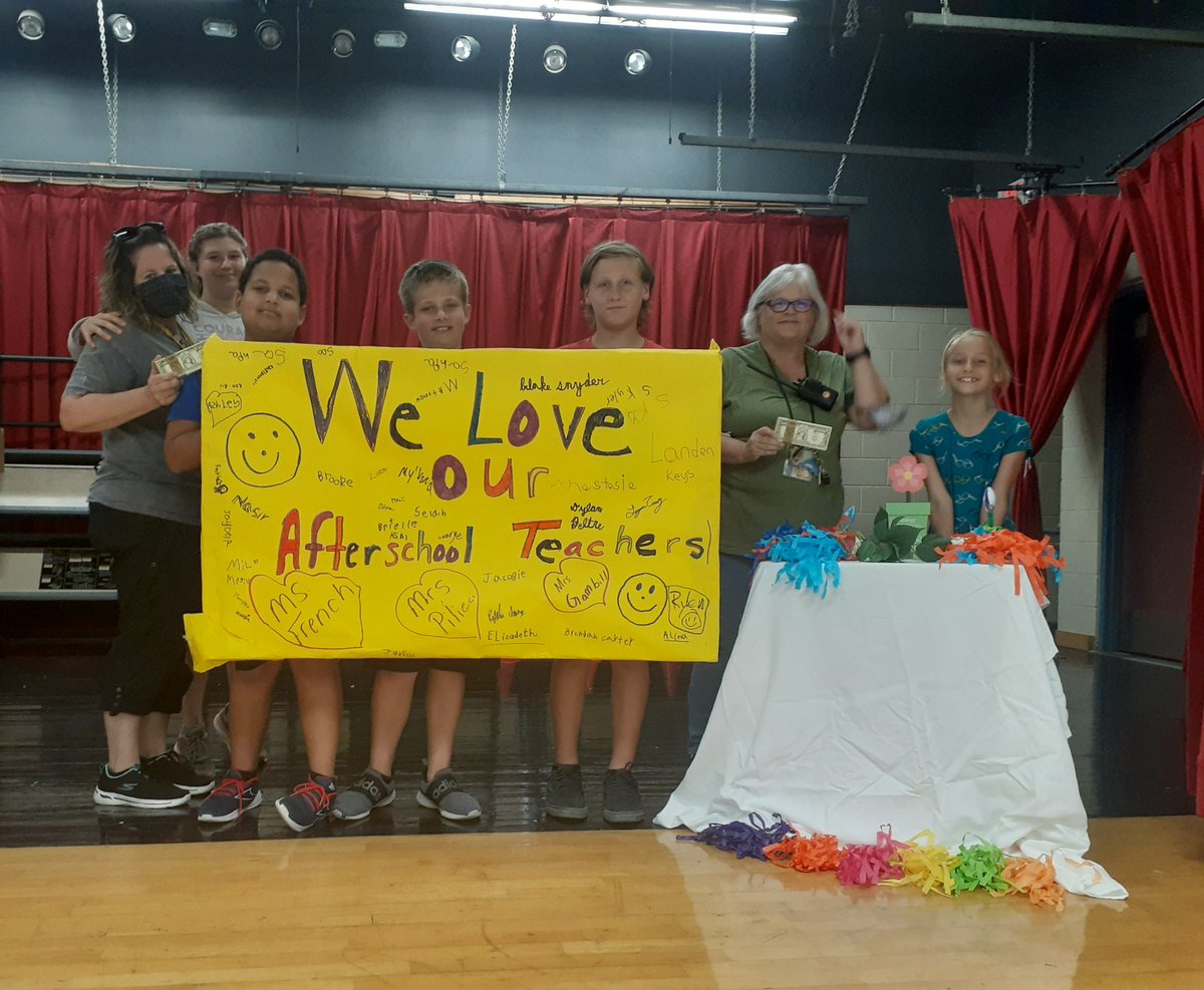 The students at Discovery Elementary "Love" their afterschool teachers. #HeartofAfterschool #AfterschoolWorks