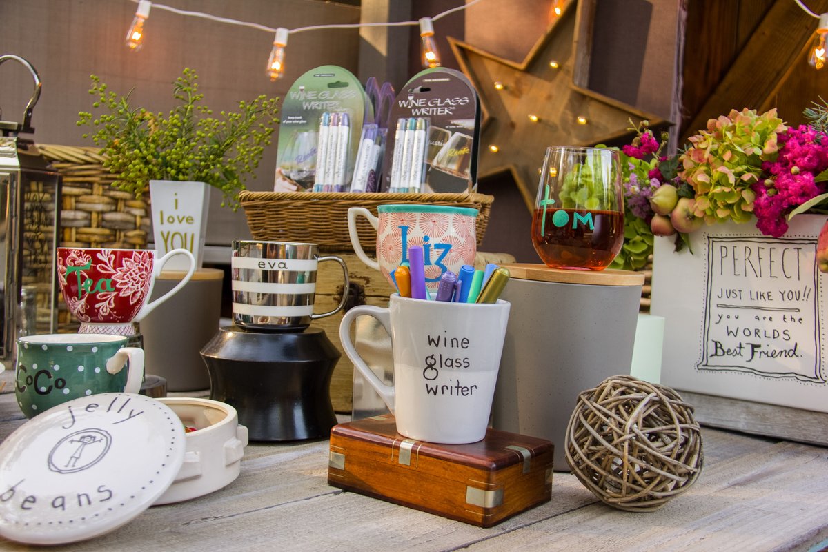 Whether you are inviting family or hosting a summer BBQ, create a welcoming environment with Wine Glass Writer. SHOP NOW - iwawine.com/wine-accessori… #entertaining #summer #BBQ #WineCharms