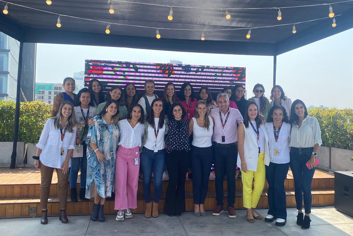 Ale_Oliva_C's tweet photo. Ser madre es un reto, ser mamá que trabaja en una empresa o es emprenderora es ya otro nivel. Feliz día a las mamás Natura y Avon y a todas las madres que día a día se desbloban en mil para poder ser exitosas en cada uno de sus roles. Esas mamás se merecen todo. #DiaDeLaMadre https://t.co/AtwtOSgweI