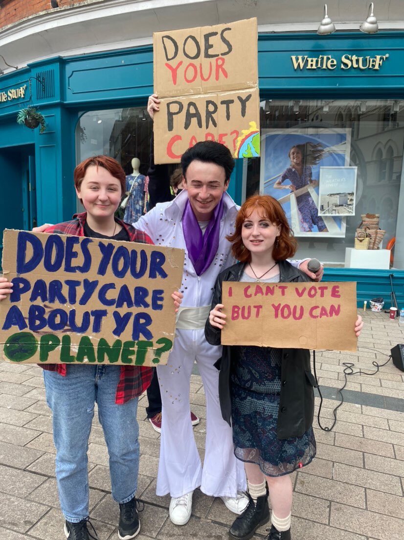 _Georgia_A___'s tweet photo. Does your party care about your planet? #AE22 #NIAE22 @niassembly #Belfast https://t.co/6TpZE1basw