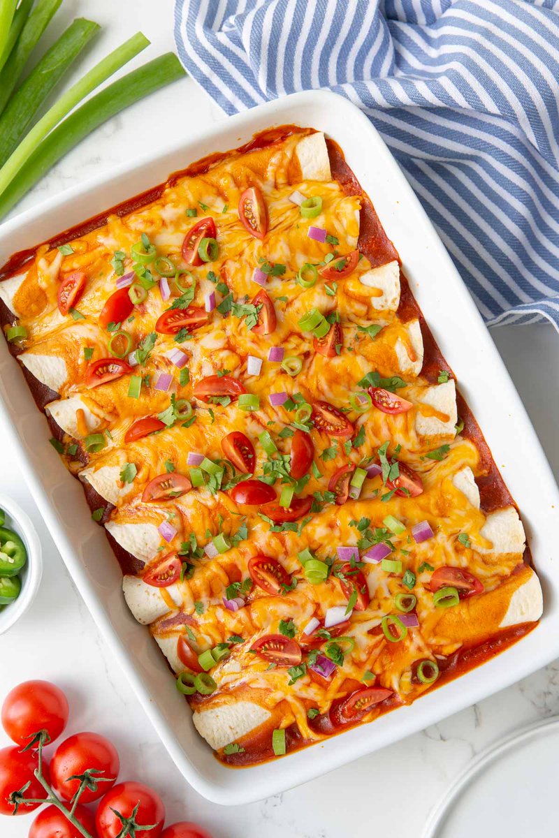 Happy #CincodeMayo!  Celebrate with these delicious Shredded #Beef Enchiladas... tender and flavorful Mexican shredded beef is transformed into these delicious #enchiladas smothered with enchilada sauce and melted cheese!  😋 bit.ly/3w6Ea35