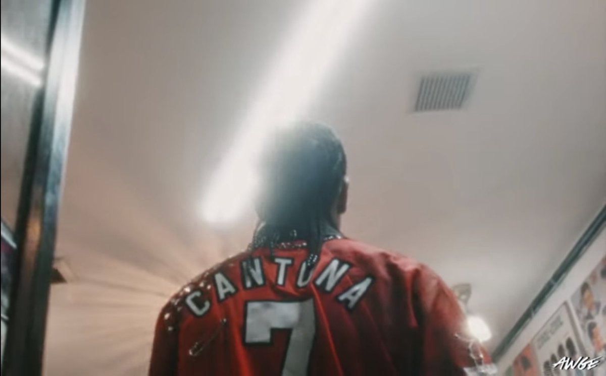 utdreport's tweet photo. Rapper A$AP Rocky repping the King in his new music video D.M.B 👑 https://t.co/3OyRERkD2Z