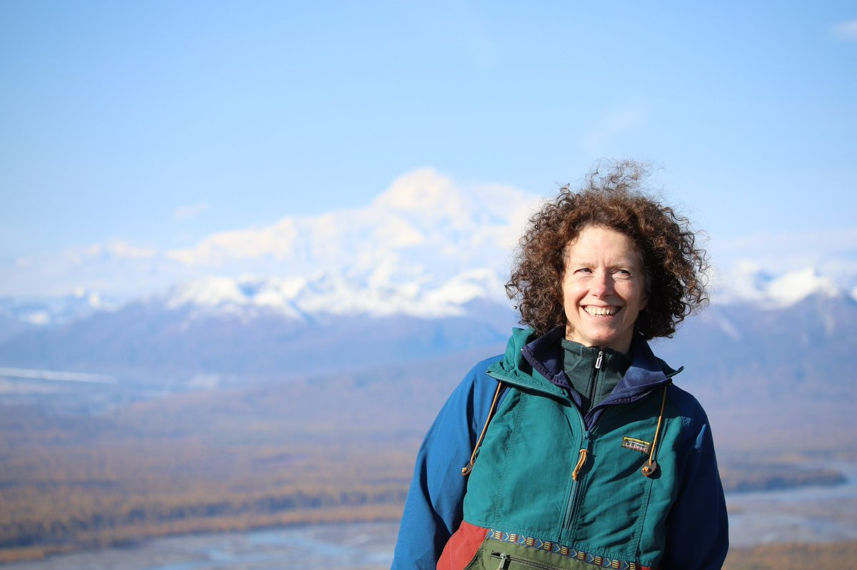 Les_Gara_InAk's tweet image. Not just the only Gov candidate. The only one whose spouse also rallies for your rights. Kelly will be an awesome First Lady ❤️. #ProChoice #ProPrivacy