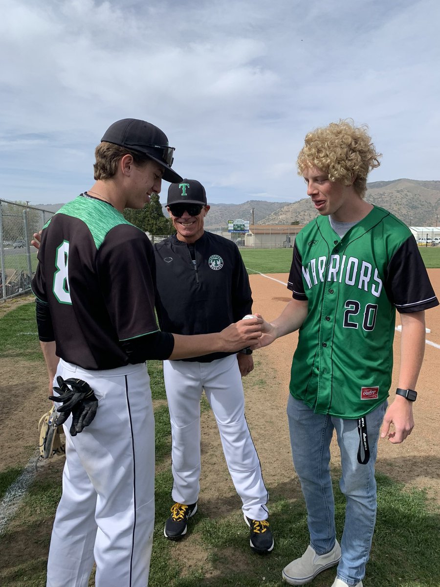 Go4theGoal's tweet photo. WOW! Amazing job by @BchsBaseball2 and @TehachapiBB!  Thank you for Lacing Up and raising over $6500 to help patients &amp; families from Valley Children's in Madera, CA.  We couldn’t do what we do without teams like yours! Special thanks to Amie Templeton for all of her efforts! https://t.co/jliGNFCVZd