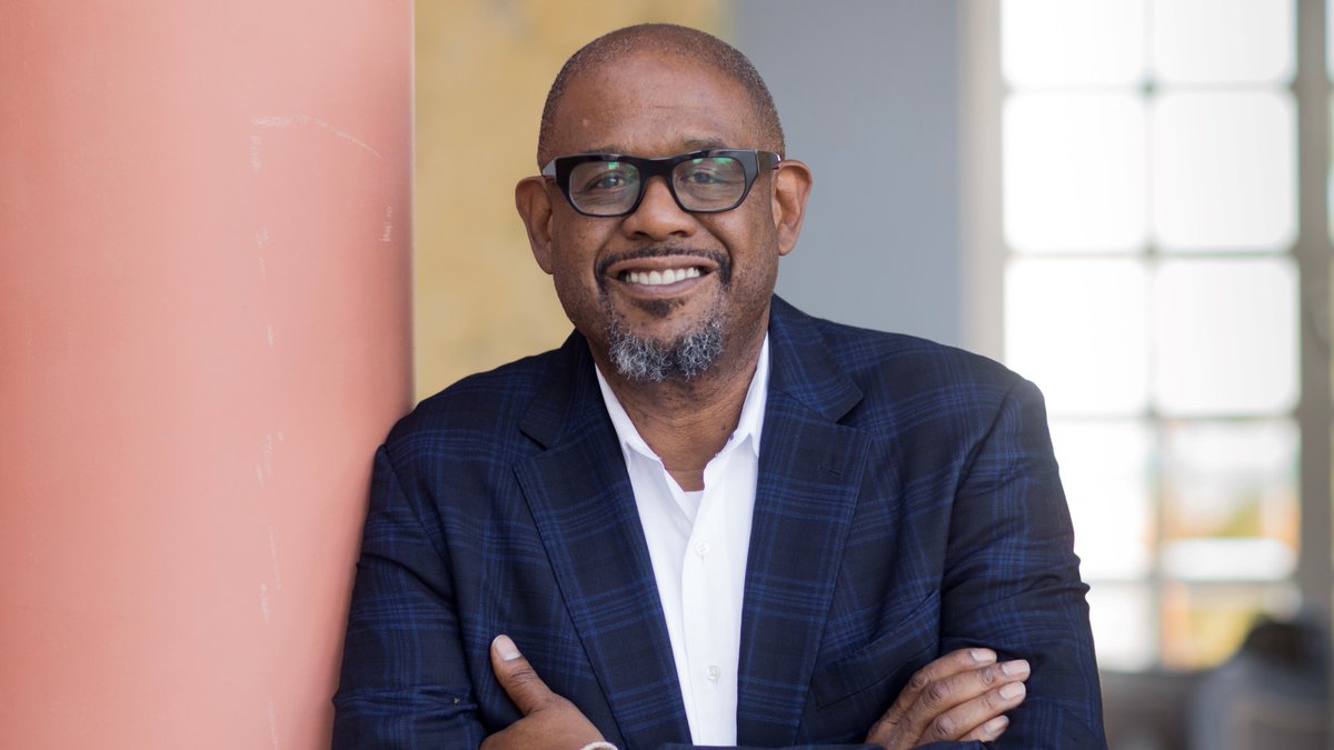 Actor <a href="/ForestWhitaker/">Forest Whitaker</a> will receive an Honorary Palme d'or at #Cannes2022 during the Opening Ceremony on May 17. This award pays tribute to a sparkling artistic journey and a rare personality with a strong humanitarian commitment.📷 <a href="/connectWPDI/">WPDI</a> 
► bit.ly/3vM0TT3