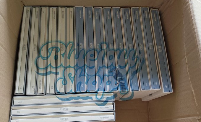 Seoul_Merchant's tweet photo. #SeoulMerchant_GIVEAWAY 
ALBUM GIVEAWAY 

RT
FOLLOW US + @bluejayshop (🔔) https://t.co/8U2NxOqyxW