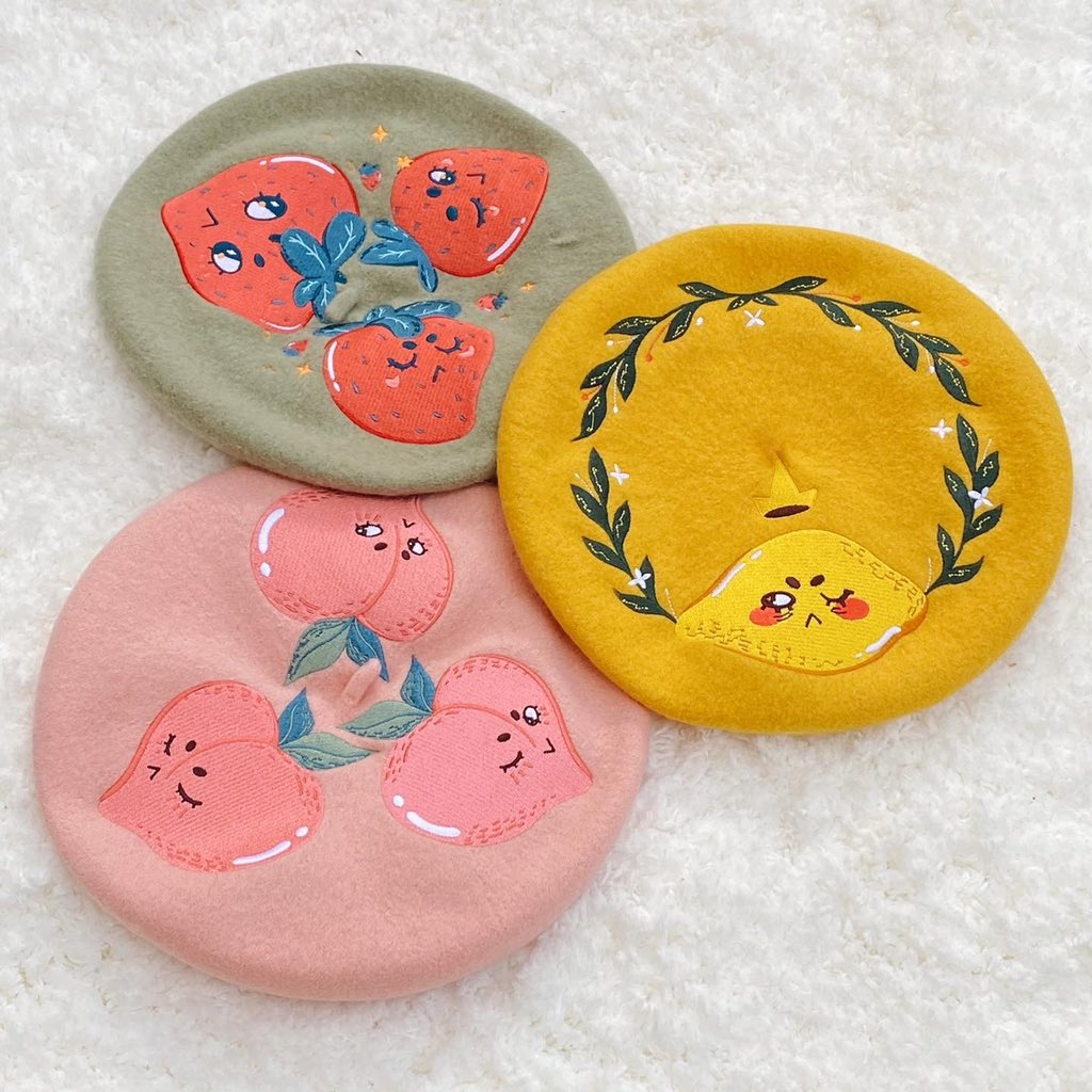 SudiBearArt's tweet photo. 🍓restocking your favorite berets for ONE LAST TIME before we retire them . 🍓
 🍑RTs: super appreciated 

🍋Link : below https://t.co/EgRHaP2YOB