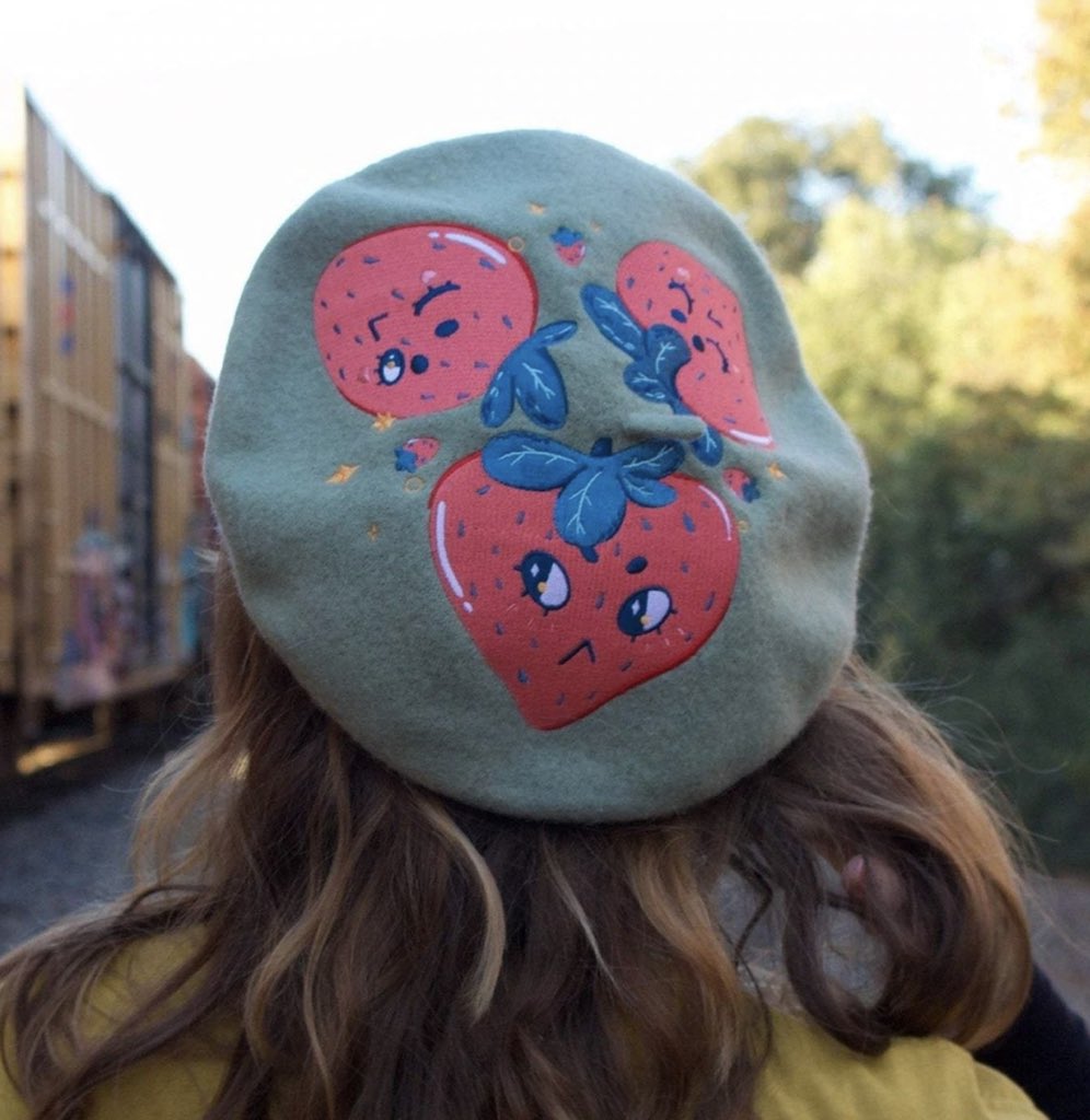 SudiBearArt's tweet photo. 🍓restocking your favorite berets for ONE LAST TIME before we retire them . 🍓
 🍑RTs: super appreciated 

🍋Link : below https://t.co/EgRHaP2YOB