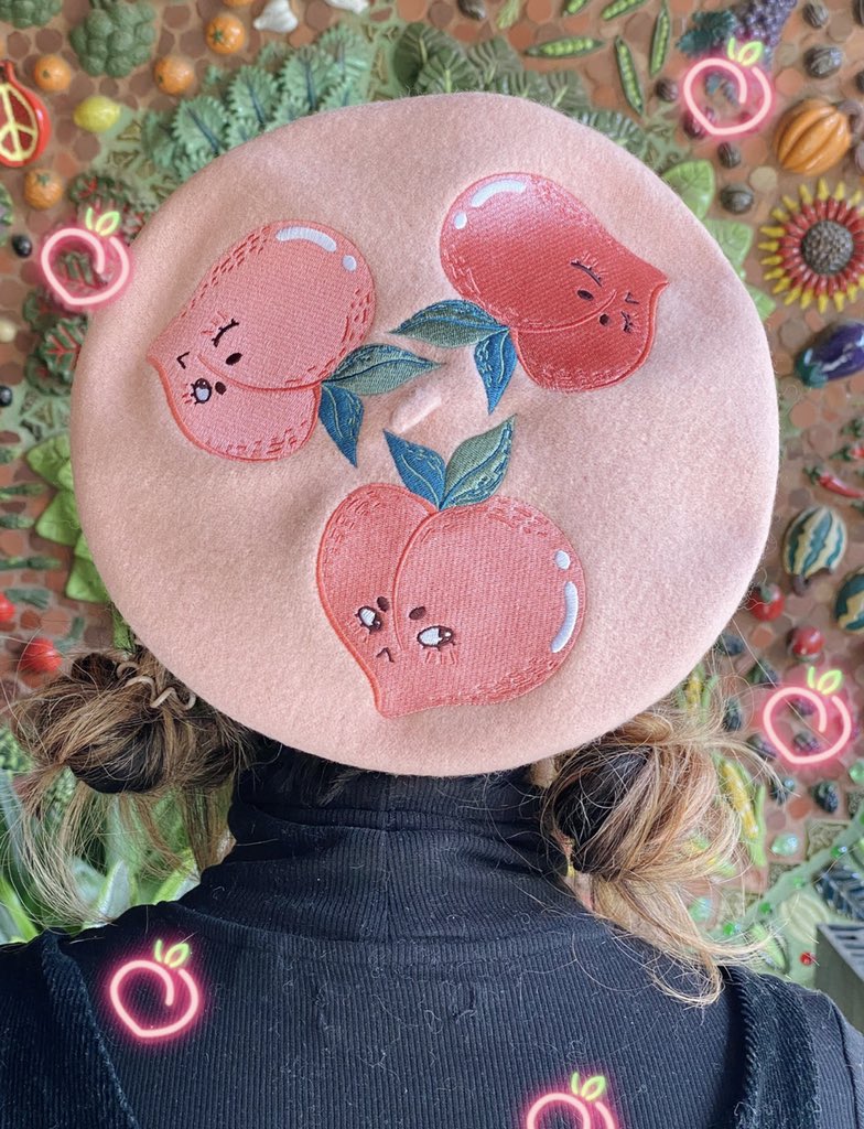 SudiBearArt's tweet photo. 🍓restocking your favorite berets for ONE LAST TIME before we retire them . 🍓
 🍑RTs: super appreciated 

🍋Link : below https://t.co/EgRHaP2YOB