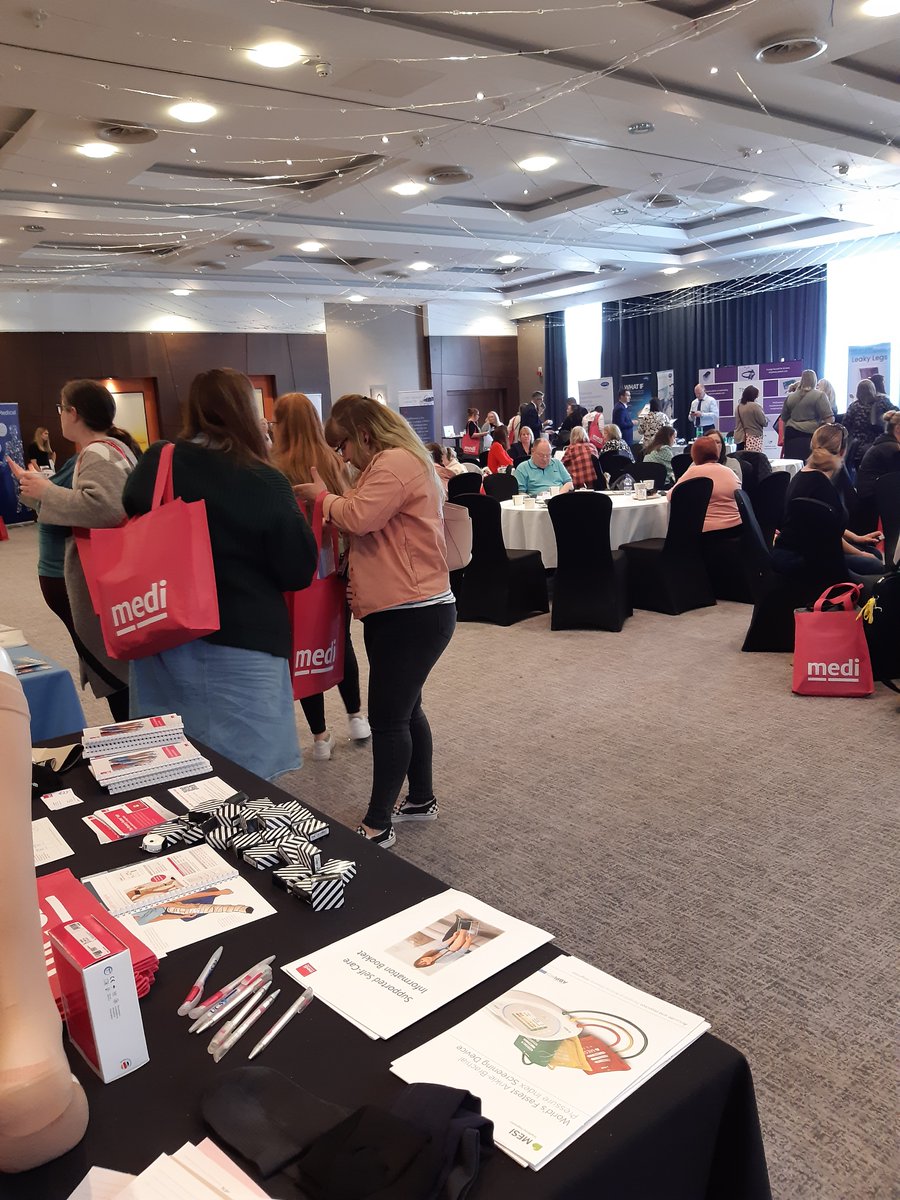 mediUKLtd's tweet photo. Really busy day at the JCN Study Day in Ashford today. Claire was flat out chatting to Community Nurses who wanted to hear more about duomed soft 2easy for their patients who struggle to put on their compression. #JCN #jcnstudyday #compression #2easy https://t.co/aiLHYaQ5mX