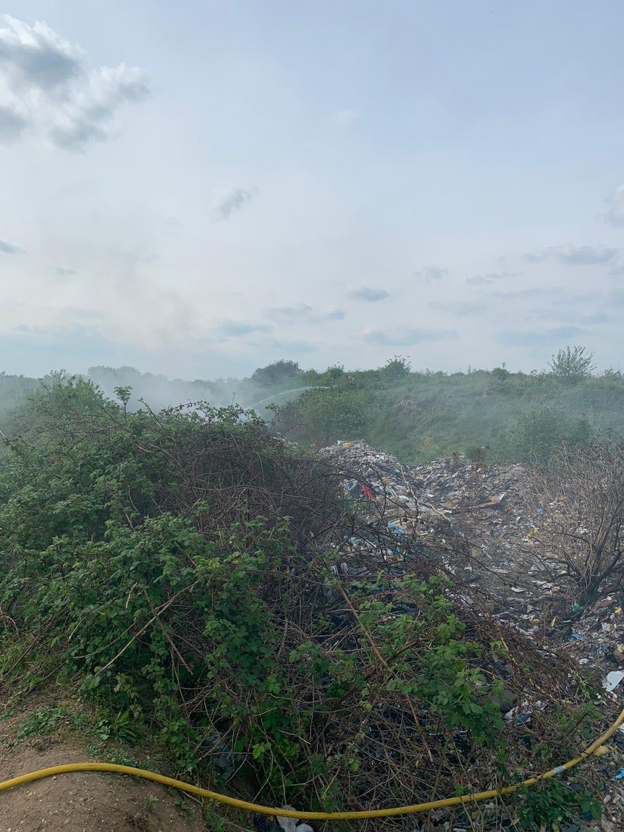 Firefighters are dealing with a rubbish fire on Landers Lane in #Rainham. Please avoid the area if possible
