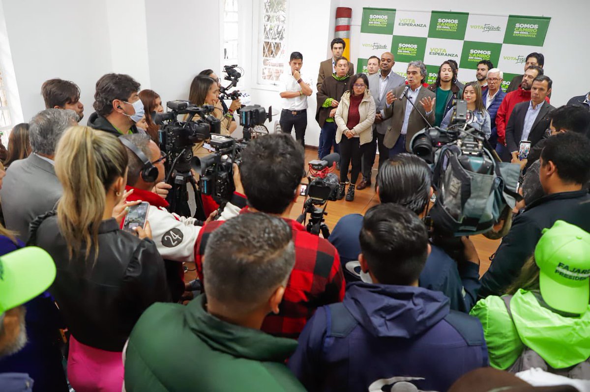 No podemos dejarnos convencer de que la decencia es opcional o secundaria: Colombia se merece un gobierno decente, sin vínculos con la corrupción y con la capacidad de adelantar las transformaciones que necesita la gente.