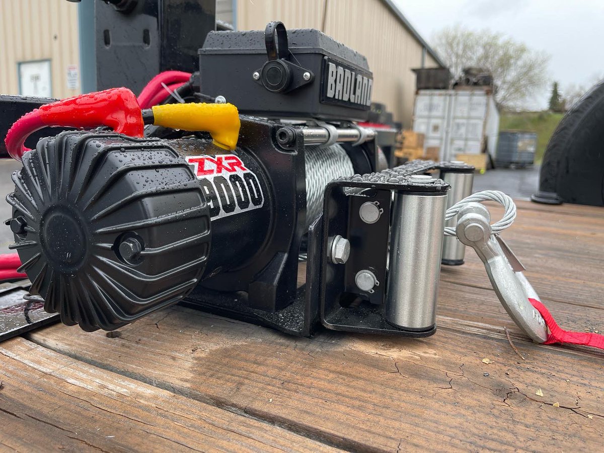 ANWWelding's tweet photo. Installed customers winch for this nice trailer!
*
*
*
*
#welding #bendoregon #inbend #welder #weldit #winch #trailer #install #installation #heavyloads https://t.co/rXiC0jc4UW