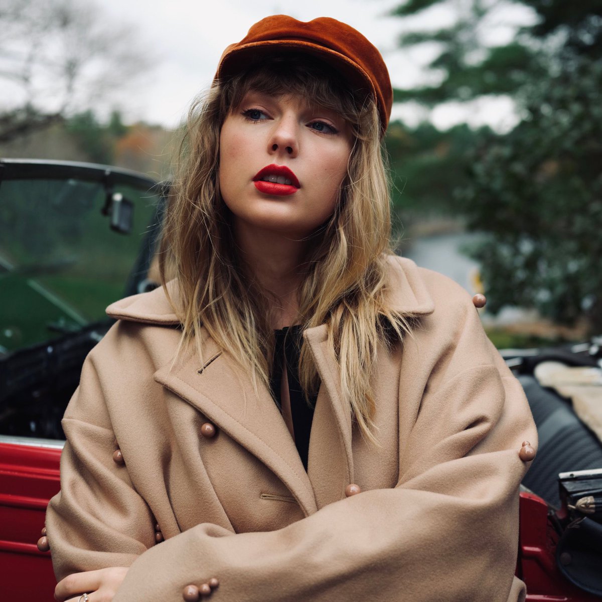PopCrave's tweet photo. 🚨 @TaylorSwift13 will release “This Love (Taylor’s Version)” tonight. https://t.co/4JVTlqCpR7
