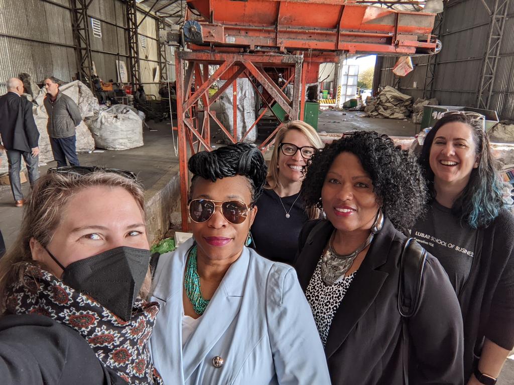 AnnMarieMKE's tweet photo. Recycling program in BA - fairly new city wide initiative helping the planet and employing people - super cool tour of inspiring work. https://t.co/8xBcYYe5El