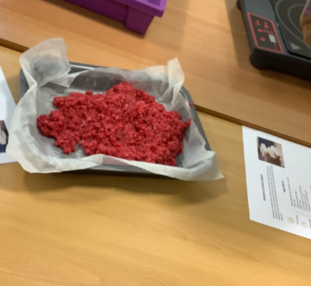 easton_academy's tweet photo. In cookery, year 4 made the East African sweet, kashata coconut candy @DBAT_UK #year4 #EastAfrica #cookerylessons #primarycurriculum #knowledgeandskills https://t.co/3csCKCk4p2