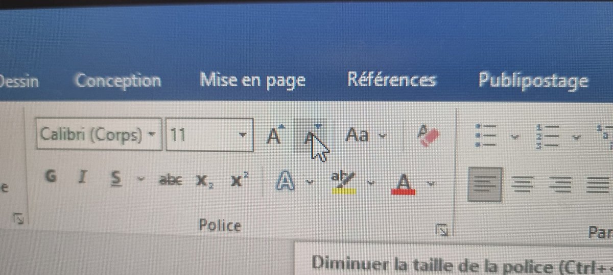 PonterluX's tweet image. WEEUUUUU WEEUUUUUU ceci est une descente de police