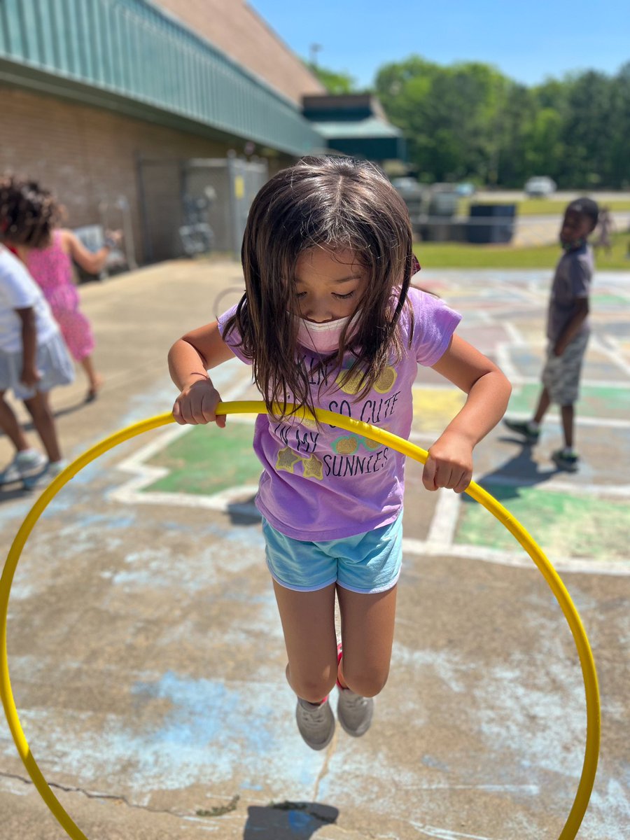 🐊⭐️Croc rockin’ recess was a success ⭐️🐊 <a href="/hecorleyelem/">H.E. Corley Elem</a> #HECmontessori #HECLeads #montessori #teacher #teach #education #d5heartwork