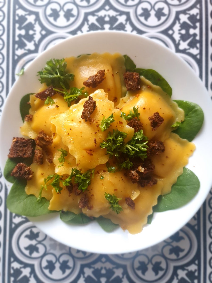 VeganDucks2's tweet photo. Time for vegan ravioli! So good 😍 https://t.co/04q4PHpMHk