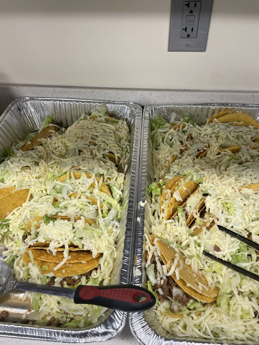 Taco time at 2016!  Happy cinco de Mayo! 🌮 🎉 <a href="/NalleyChris/">nalley's</a> <a href="/EldredPeterson/">Pete Peterson</a>