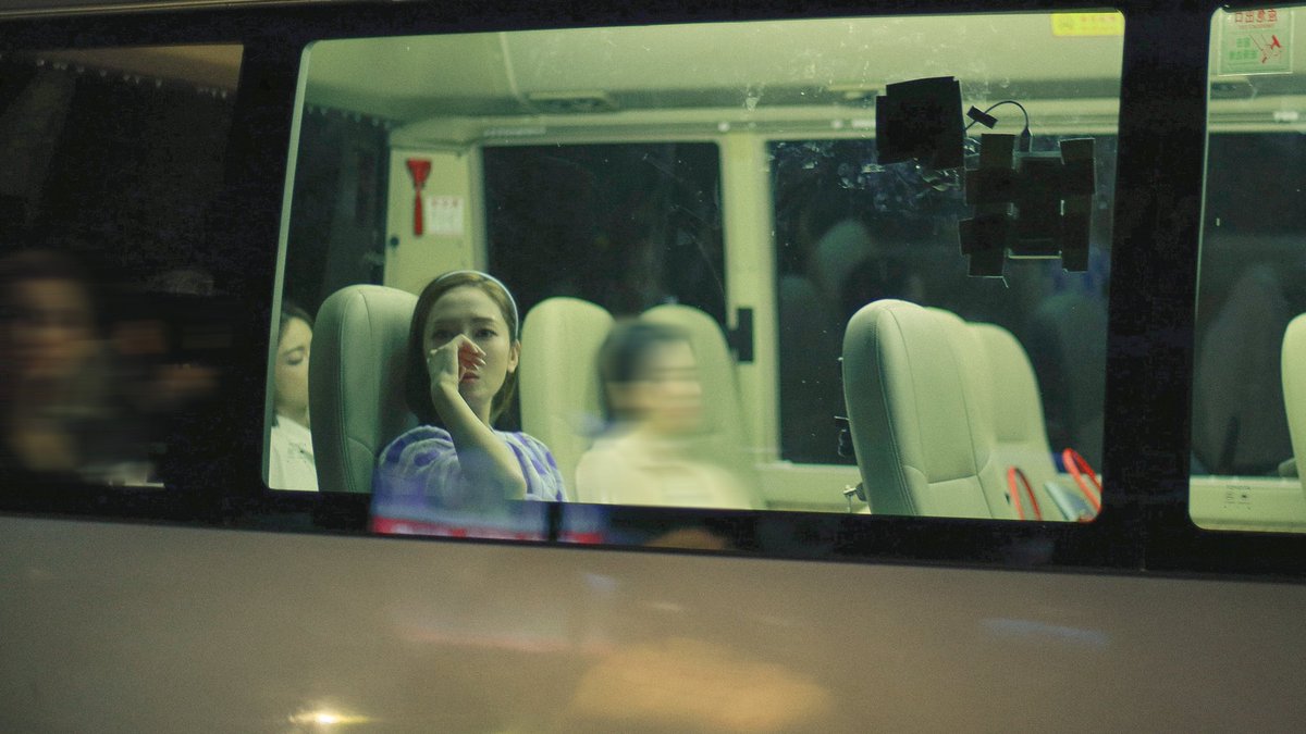 GoHome0418's tweet photo. #제시카 #jessicajung #jessica   

220505 下班

夜晚了，你在想着什么呢？ https://t.co/qmADKOVJjl