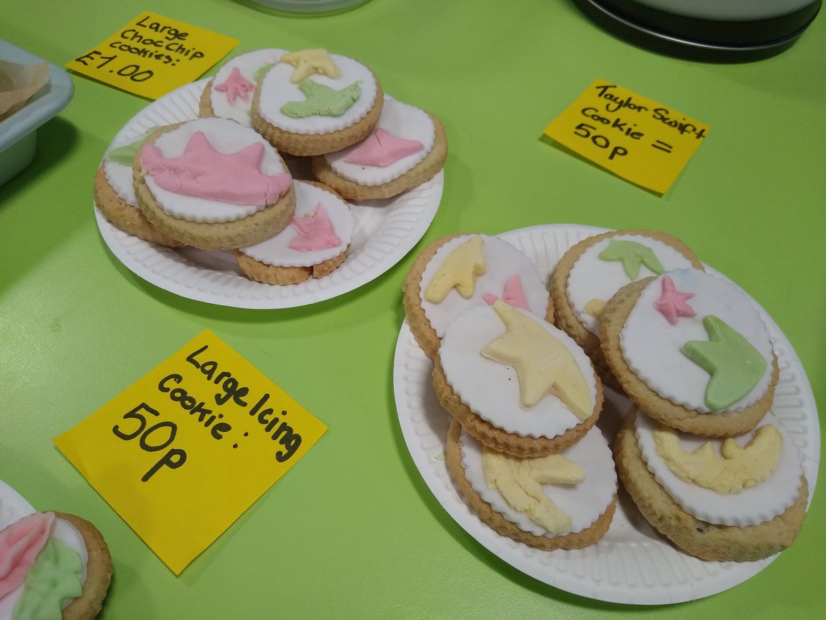 KewHouseLibrary's tweet photo. Our Heartstopper fundraiser has raised £377.35 for LGBTQ+ charities. Thank you to all our students who baked or bought cakes and those who bought a raffle ticket. #Heartstopper #LibraryLife 🏳️‍🌈🎂❤️ https://t.co/Ow5eKywlyg