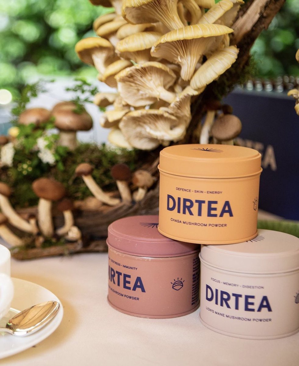 Belles_MC's tweet photo. All the mushy 🍄 love 💚 for our first event of many with @dirteaworld in Milan last night. Here we go Paris 🇫🇷

@SIMON_SALTER 
@andrewpsalter https://t.co/ZSTnH7I7Yv